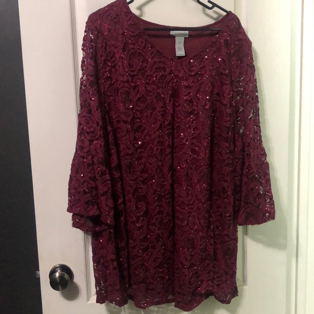 Catherine’s burgundy sequence top gently used size 2x - Picture 1 of 4